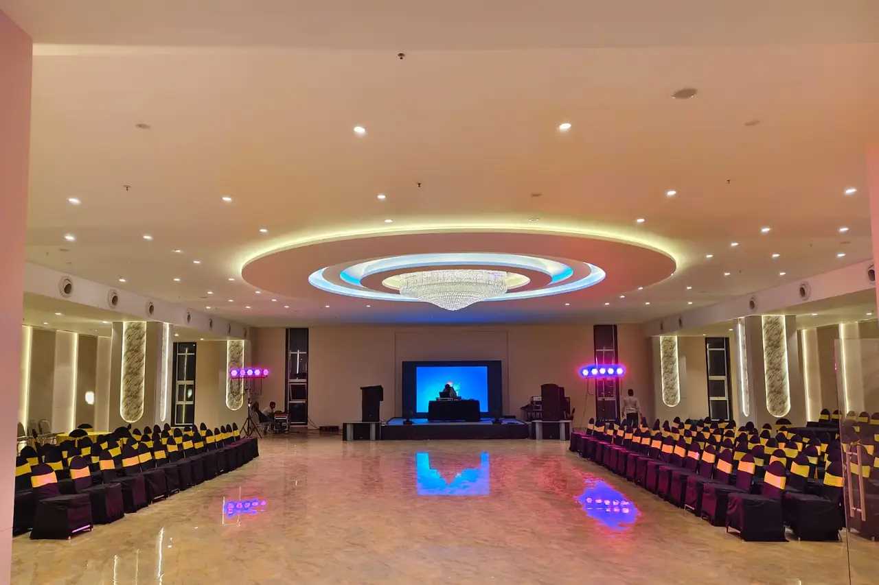 Royal Seasons Banquet
